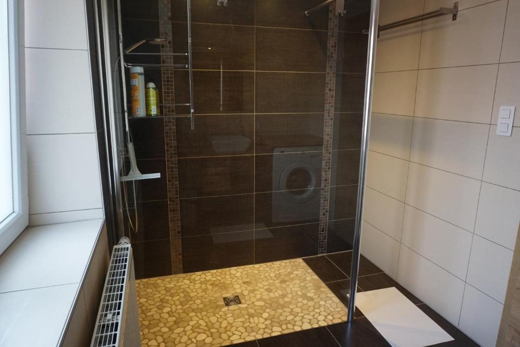 Koupelna v ubytování L'Aubach - appartement spacieux - au pied du vignoble - parking gratuit