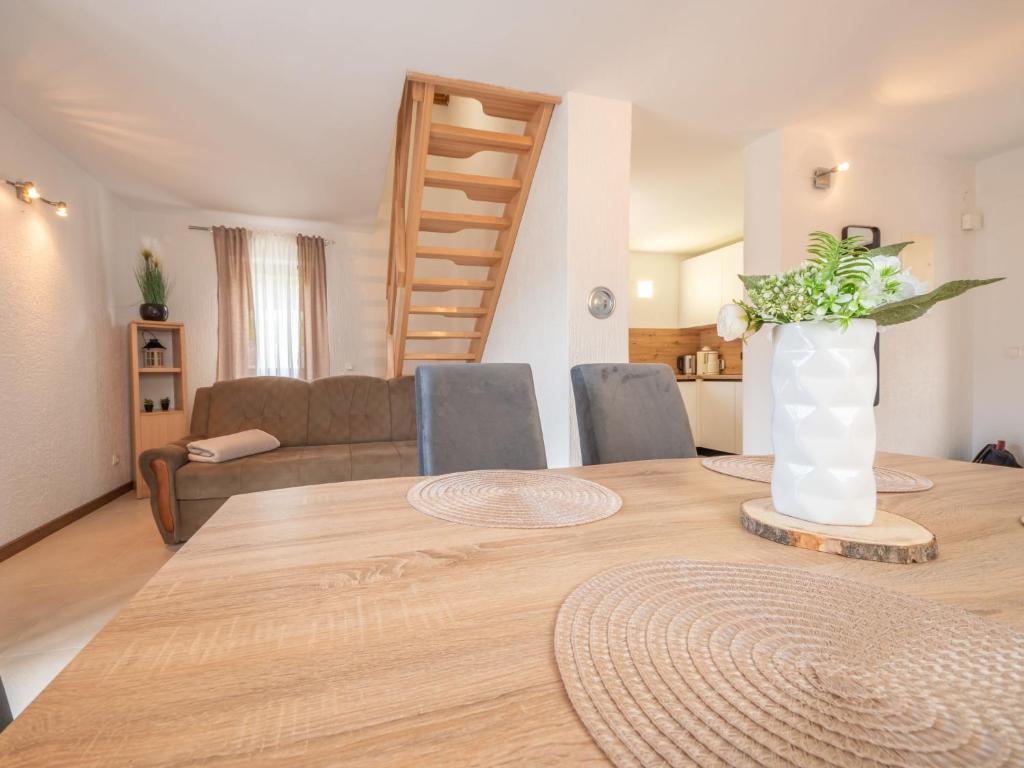 Posezení v ubytování Holiday Home Nada by Interhome