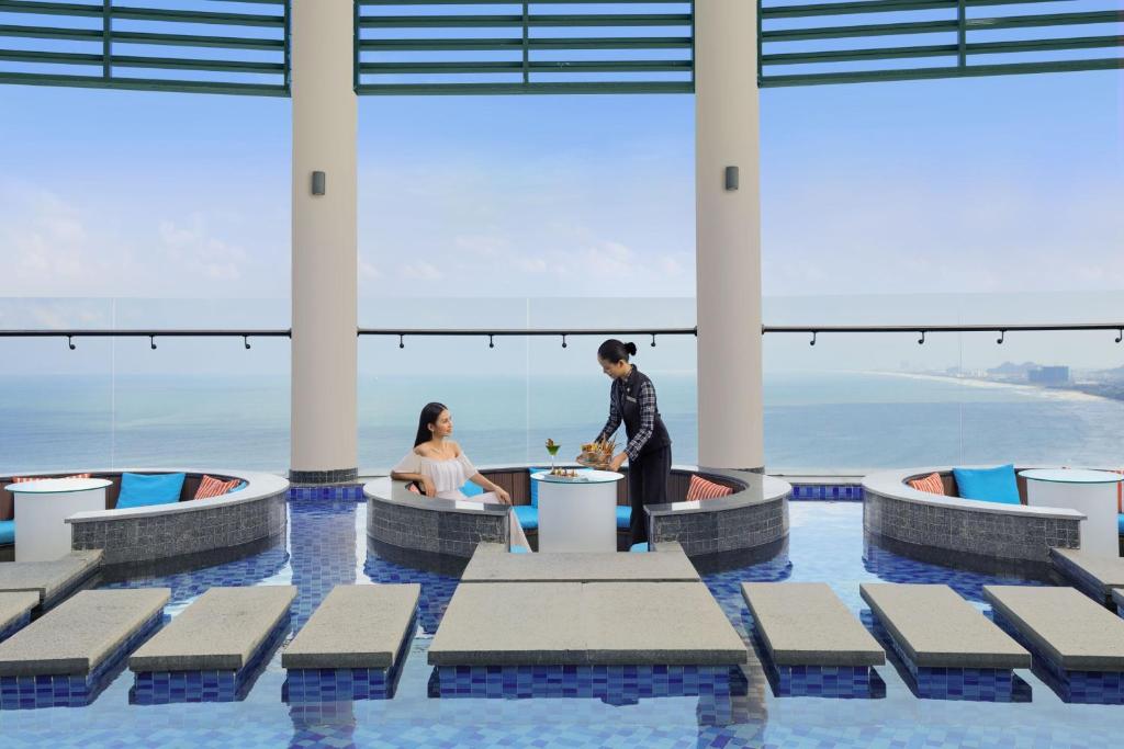 Khách sạn Four Points by Sheraton