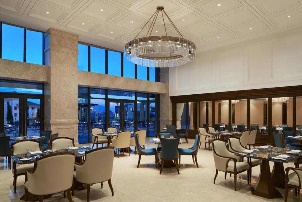 Restaurace v ubytování Four Points by Sheraton Danang
