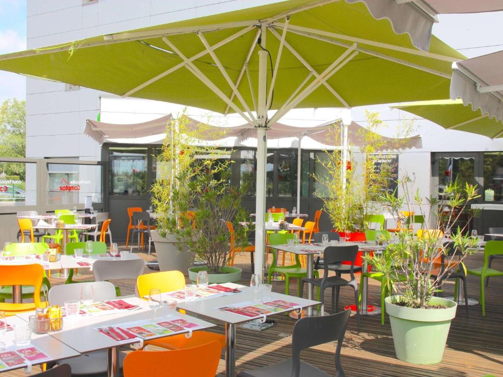 Restaurace v ubytování ibis Styles Romans-Valence Gare TGV