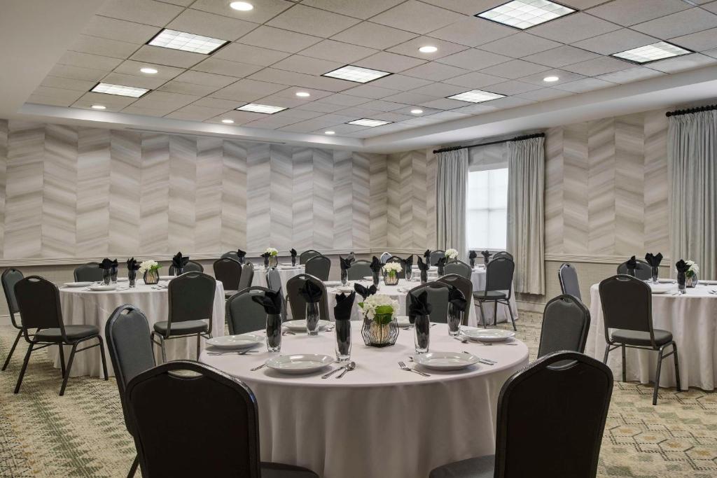 Restaurace v ubytování Homewood Suites by Hilton Anchorage