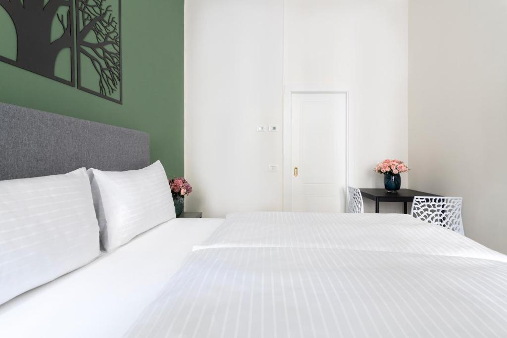 Kinsky Garden Apartments and Suites by Dwellfort - 4