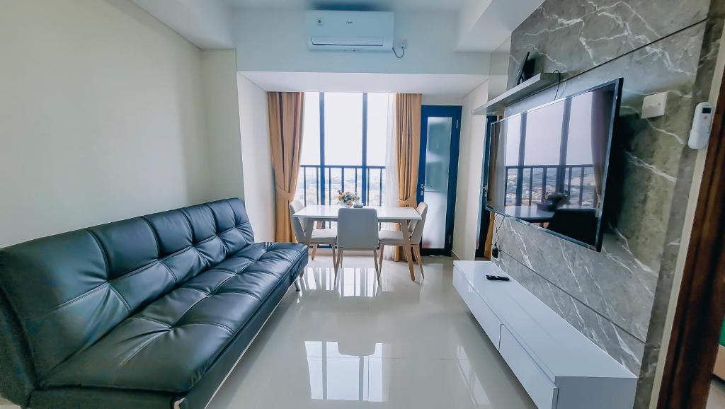 Palam Mansion at Meisterstadt Pollux Habibie Apartment - Superior Apartment