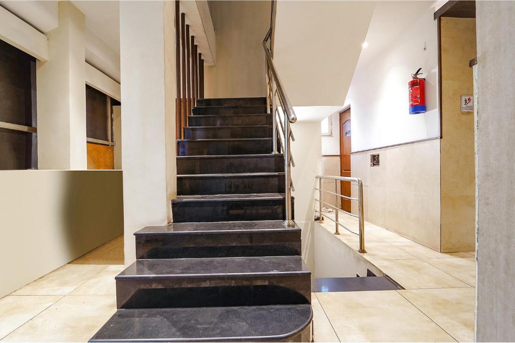 Fotografie z fotogalerie ubytování FabHotel Karpagam - 900m from Nehru Stadium v destinaci Kójamputtúr