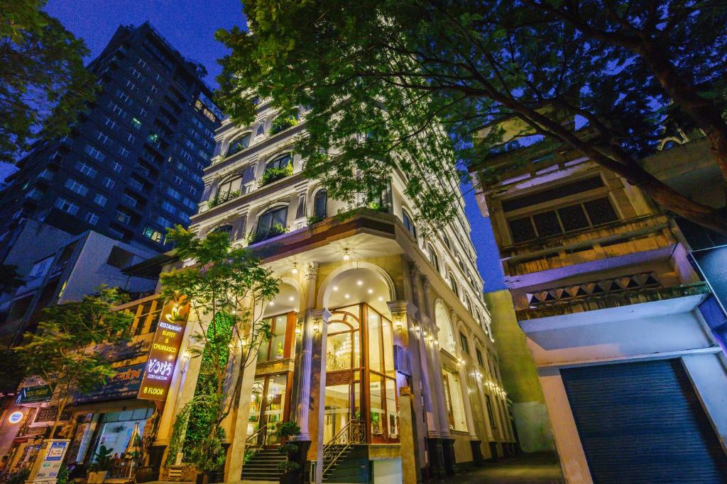 Lessini Premier Double Room with Free 01 Signature Cocktail