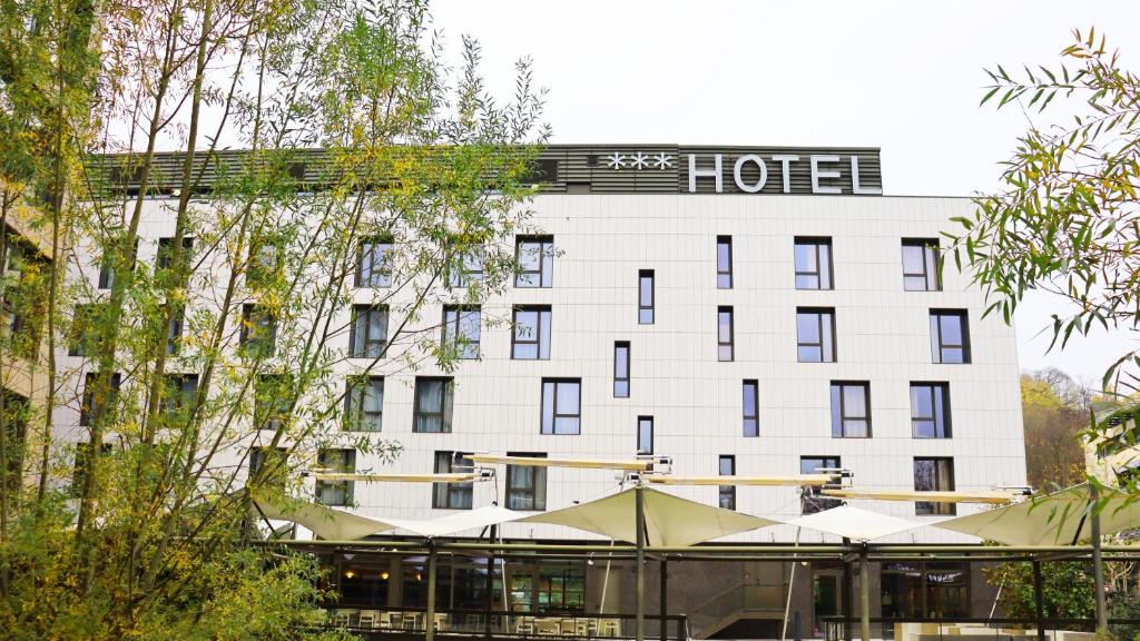Budova, kde se hotel nachází