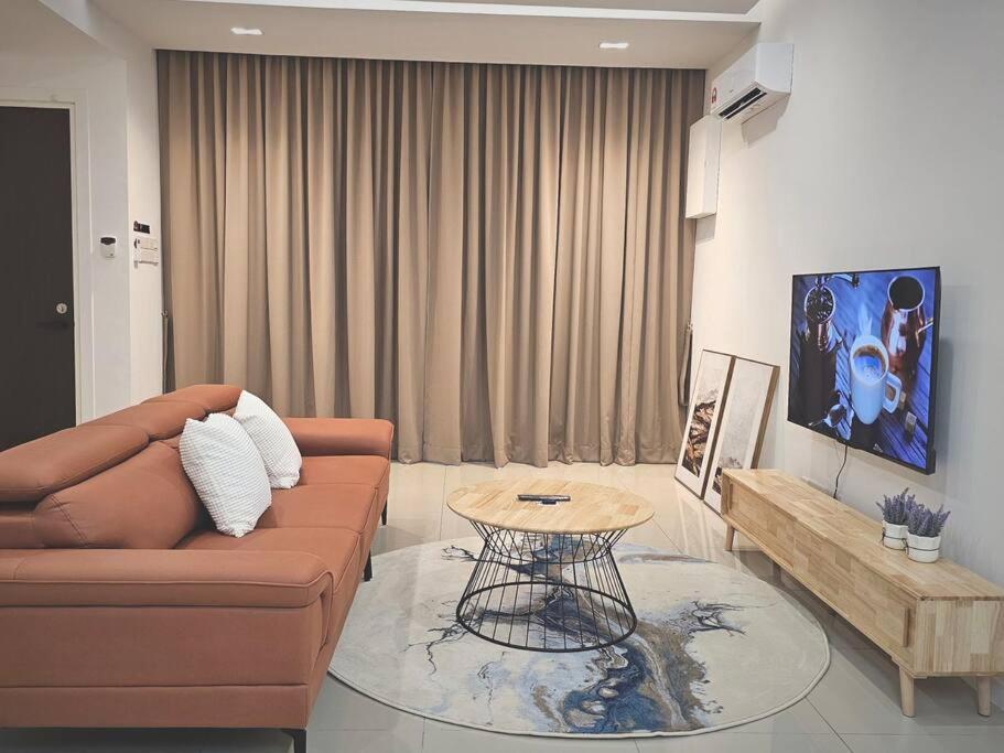 TV a/nebo společenská místnost v ubytování H+M Residence II [3km] to Setia City Convention