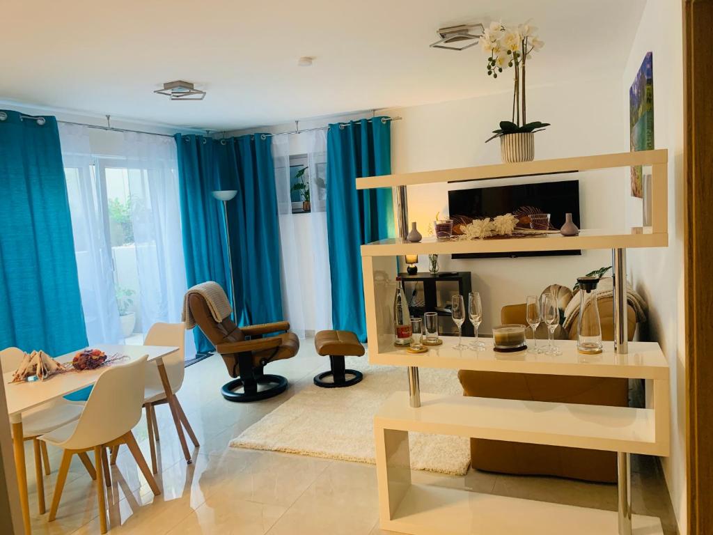 Ferienwohnung-Weinstadt UG - Housity