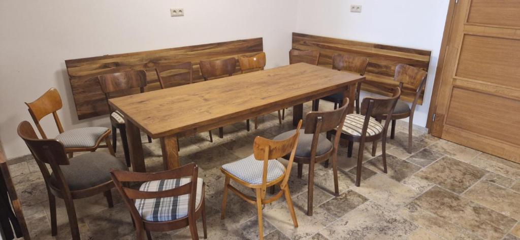 Restaurace v ubytování Vinársky dom u kríža