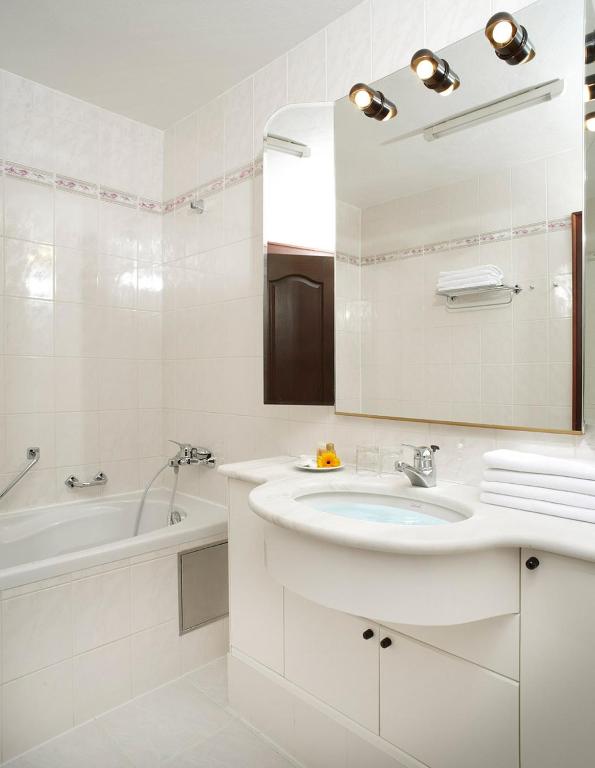 Koupelna v ubytování Hotel Cernigov