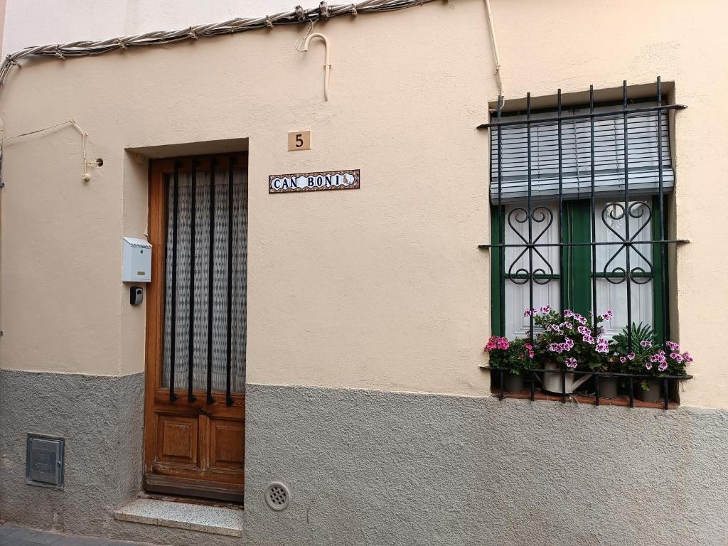 Budova, v ktorej sa dovolenkový dom nachádza