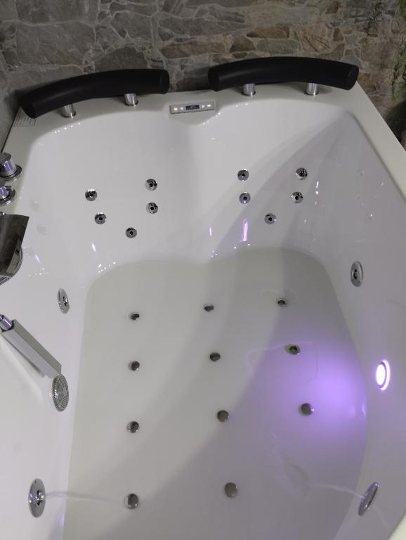 Estudio Jacuzzi Luz de Jerez - imagen 1