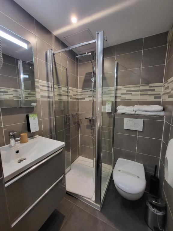 Kyriad Saint Quentin en Yvelines - Montigny - Habitación Doble