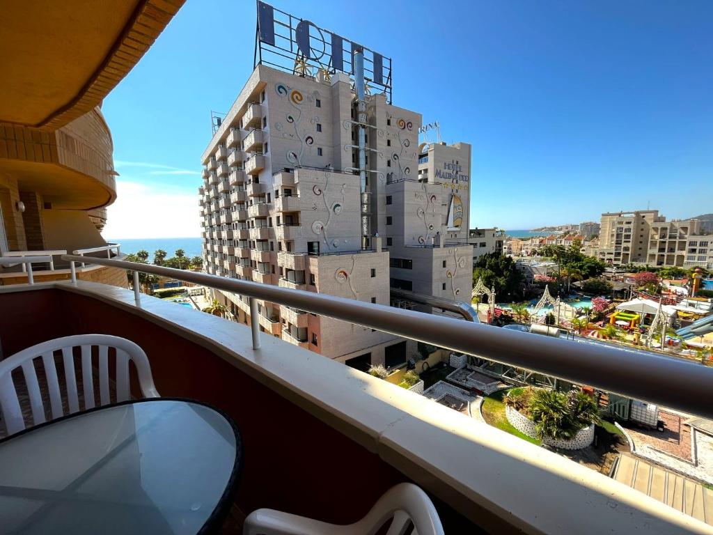 Un balcón o terraza de ACV- Bahia Park-1ª linea planta 6 Sur