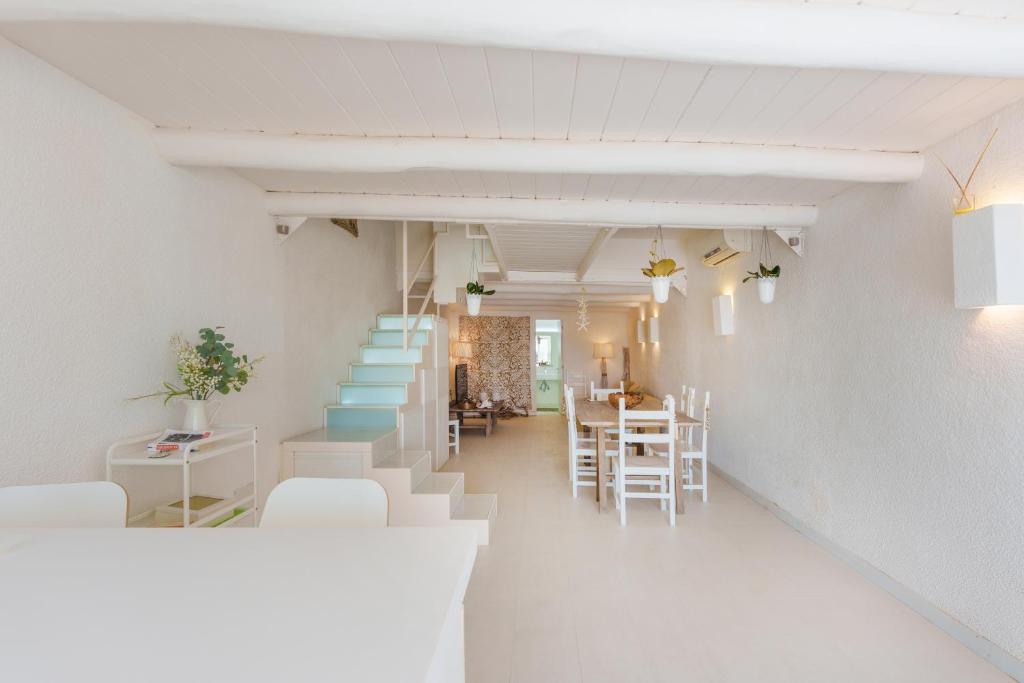 A seating area at Casa Clelia