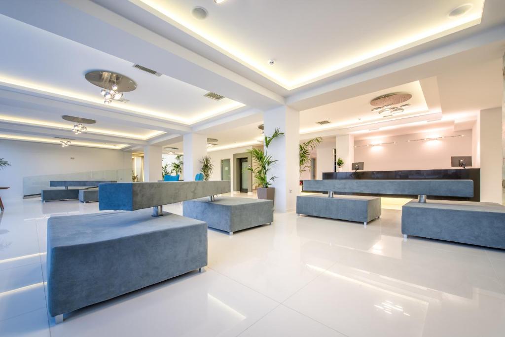 Posezení v ubytování Azure Resort & Spa