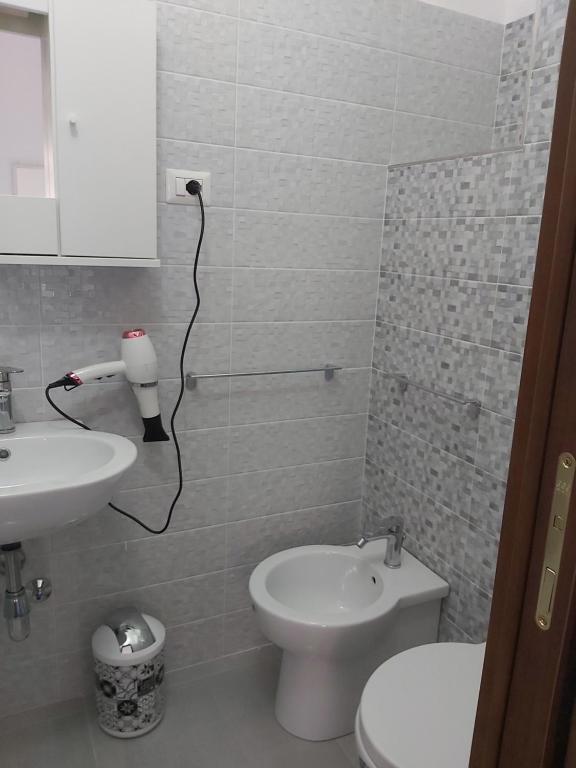 Łazienka w obiekcie B&B RAFFAELA