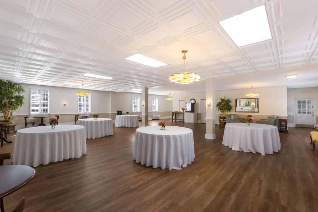 Best Western Sea Island Inn photo