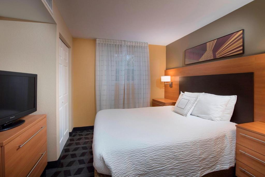 TownePlace Suites by Marriott Atlanta Alpharetta - Suite De Un Dormitorio Con Cama Tamaño Queen