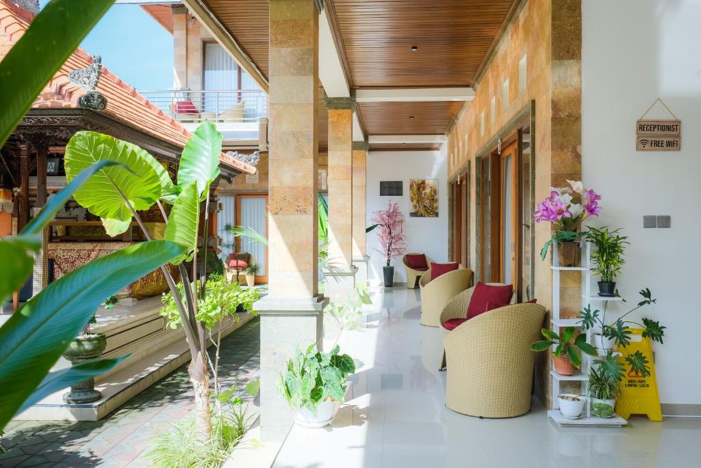 Wayan House Seminyak - 12