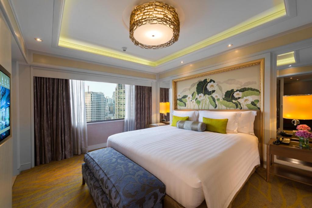 Dusit Thani Manila - Deluxe King Suite