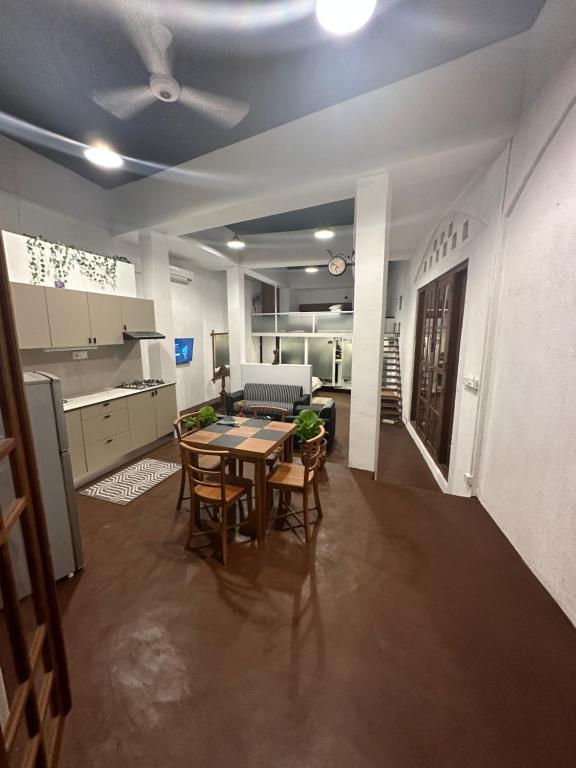 Η κουζίνα ή μικρή κουζίνα στο DandiLion Studio Apartment
