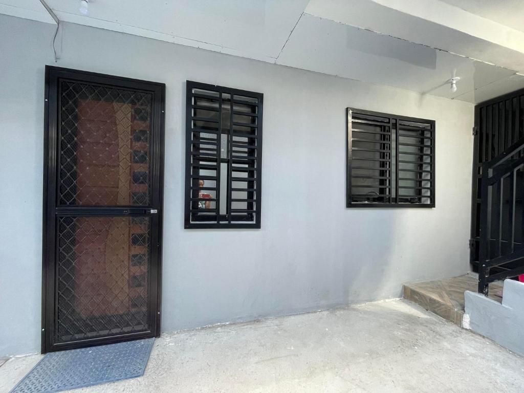 Canlubang Luxury Apartment - Appartamento Con Due Camere Da Letto