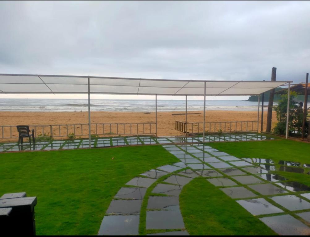 Φυσικό τοπίο κοντά σε οργανωμένο κάμπινγκ