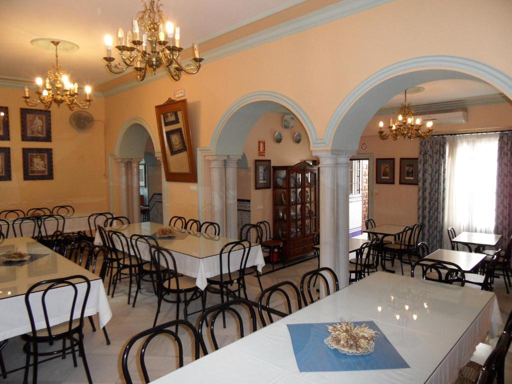 Restaurace v ubytování Hostal Maestre