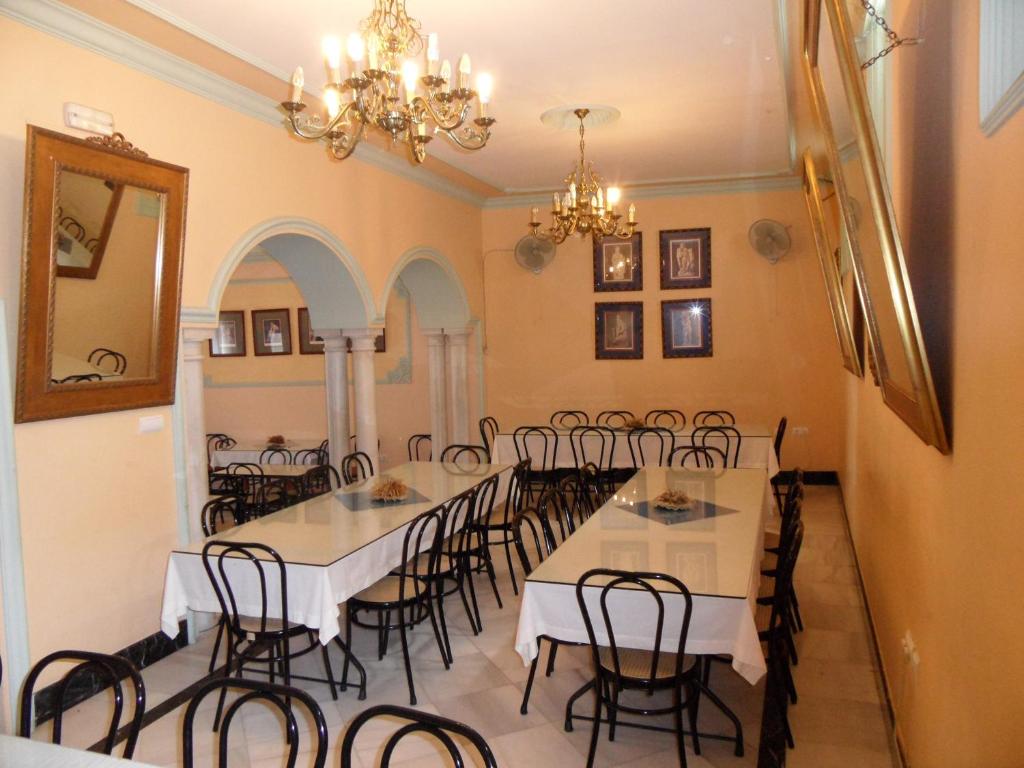 Restaurace v ubytování Hostal Maestre