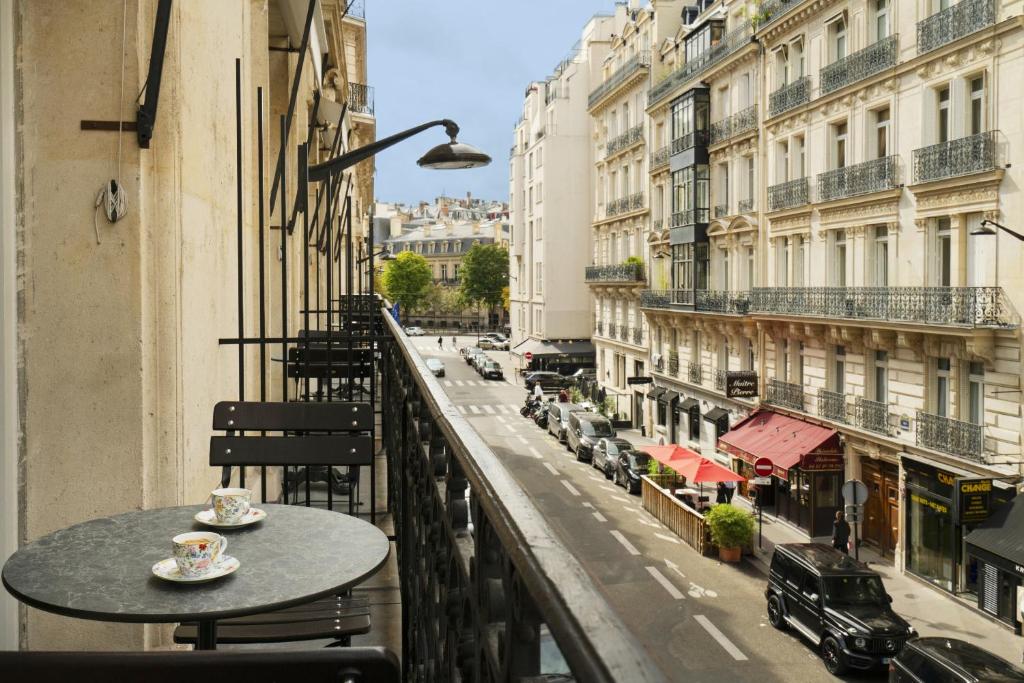 Vestay Montaigne - 14