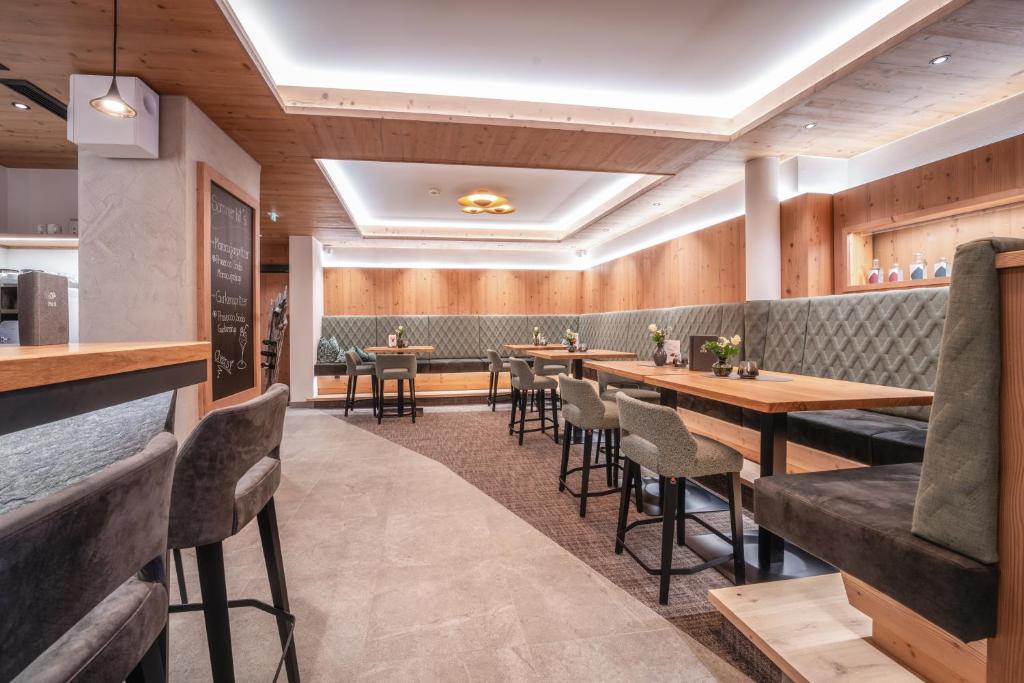 Posezení v ubytování Smaragdhotel Tauernblick