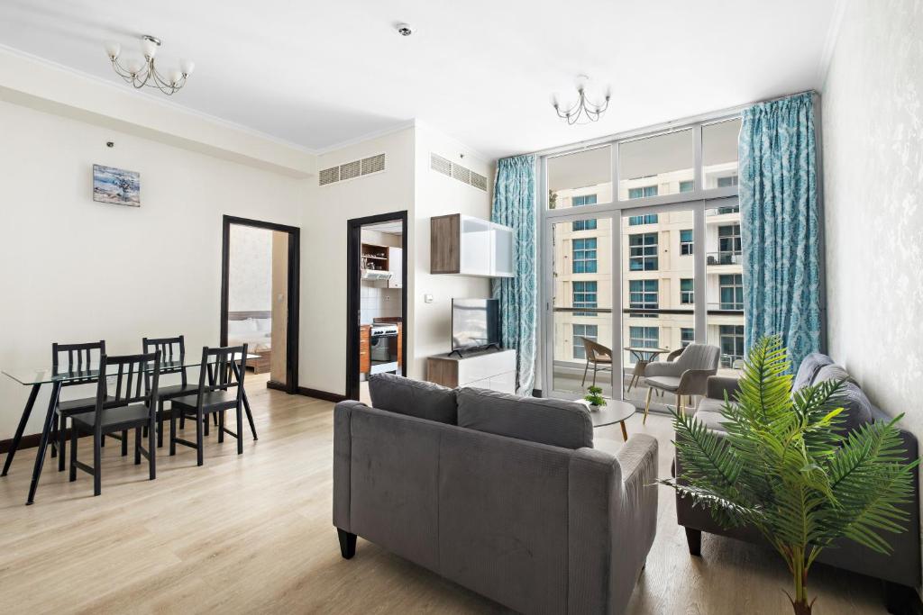 Marina Bliss: Stylish 1BR in DEC Tower 2