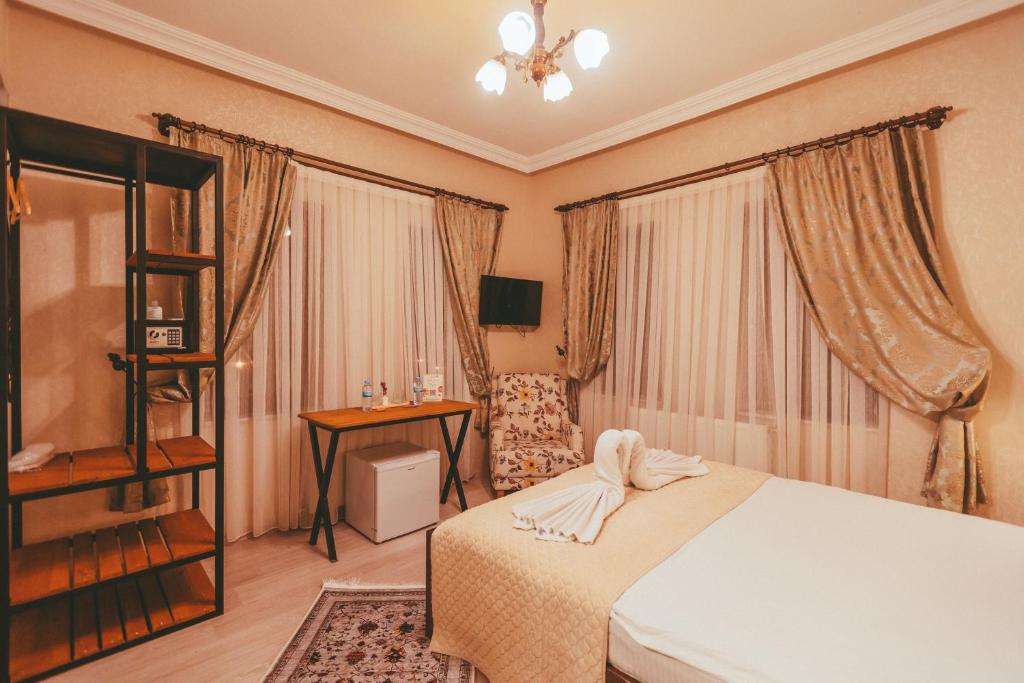 Pigeon Valley Stone House - 18