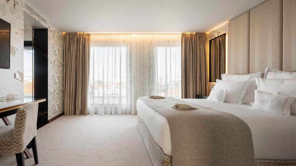 Wine & Books Porto Hotel - Small Luxury Hotels Of The World - Resim 22