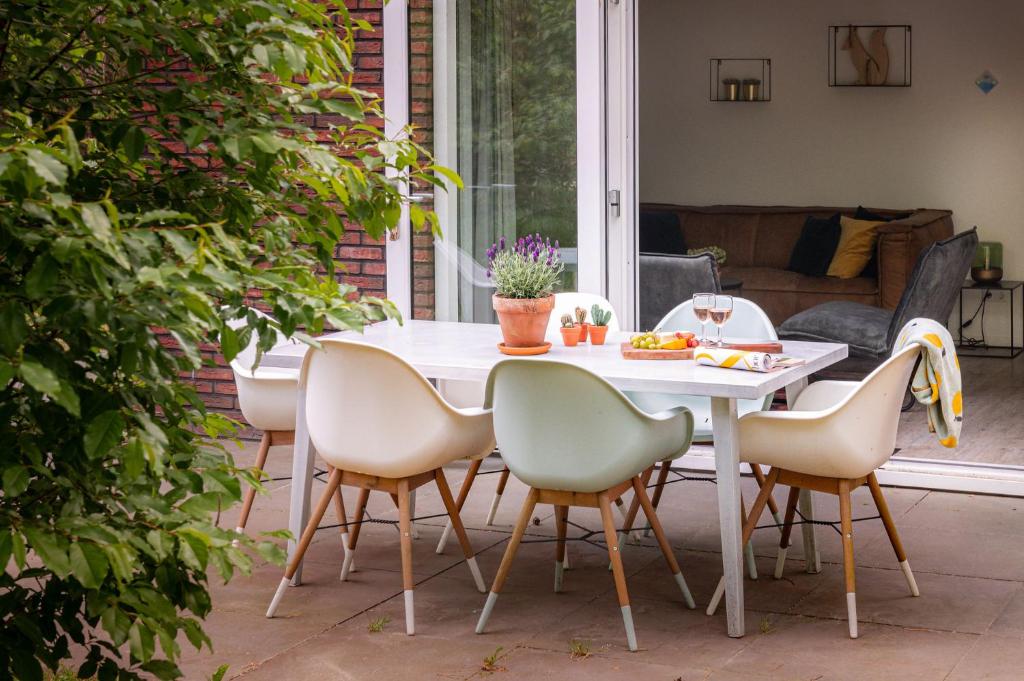 Luxe Vakantiehuis Grove Den Veluwe - Three-Bedroom House