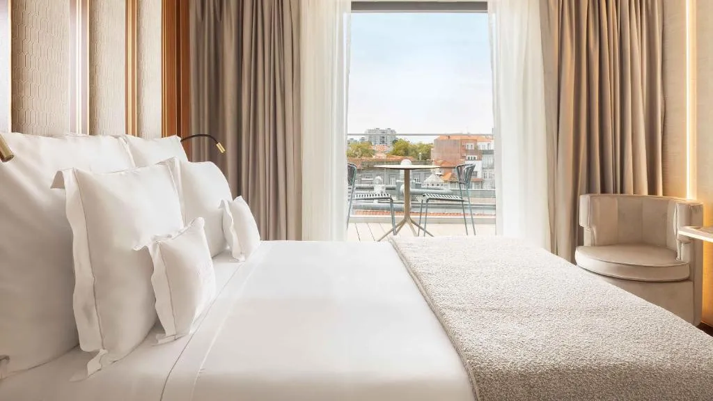 Superior Room with Balcony