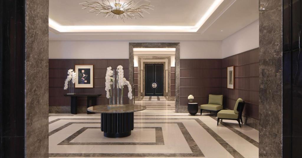 لابی و فضای عمومی Waldorf Astoria Doha West Bay - تصویر ۵