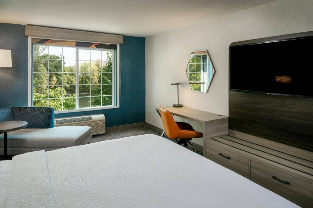 Holiday Inn Express Corvallis-On the River by IHG photo