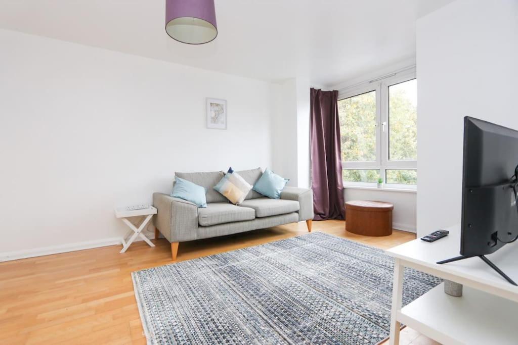 Fotografie z fotogalerie ubytování *City Break* Modern Elegant London Apartment v Londýně
