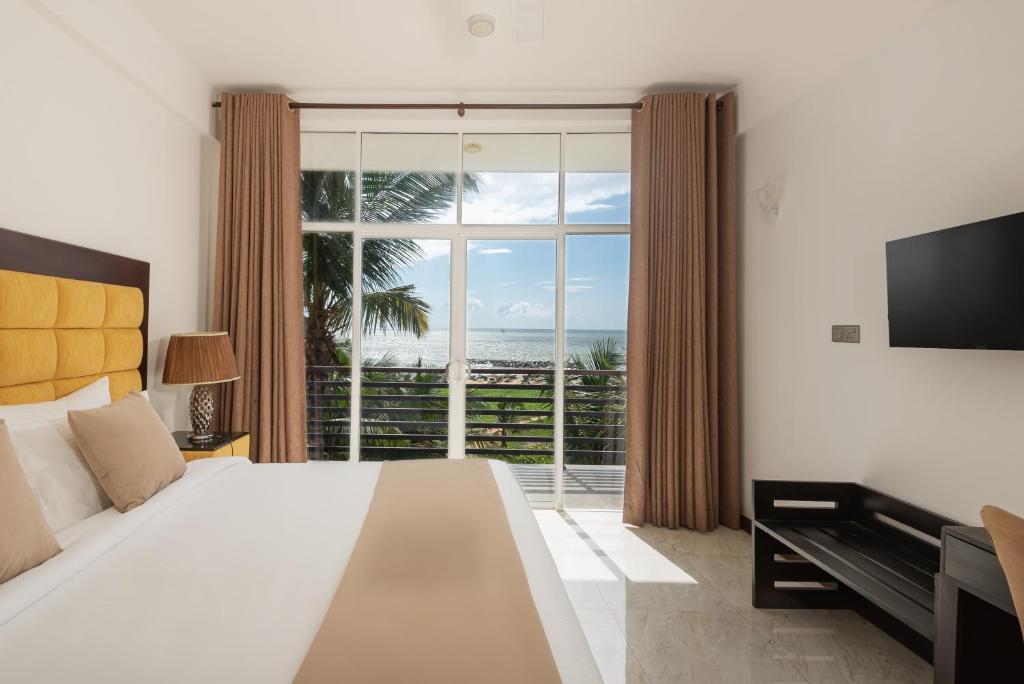 TV a/nebo společenská místnost v ubytování Beverly Beach Negombo