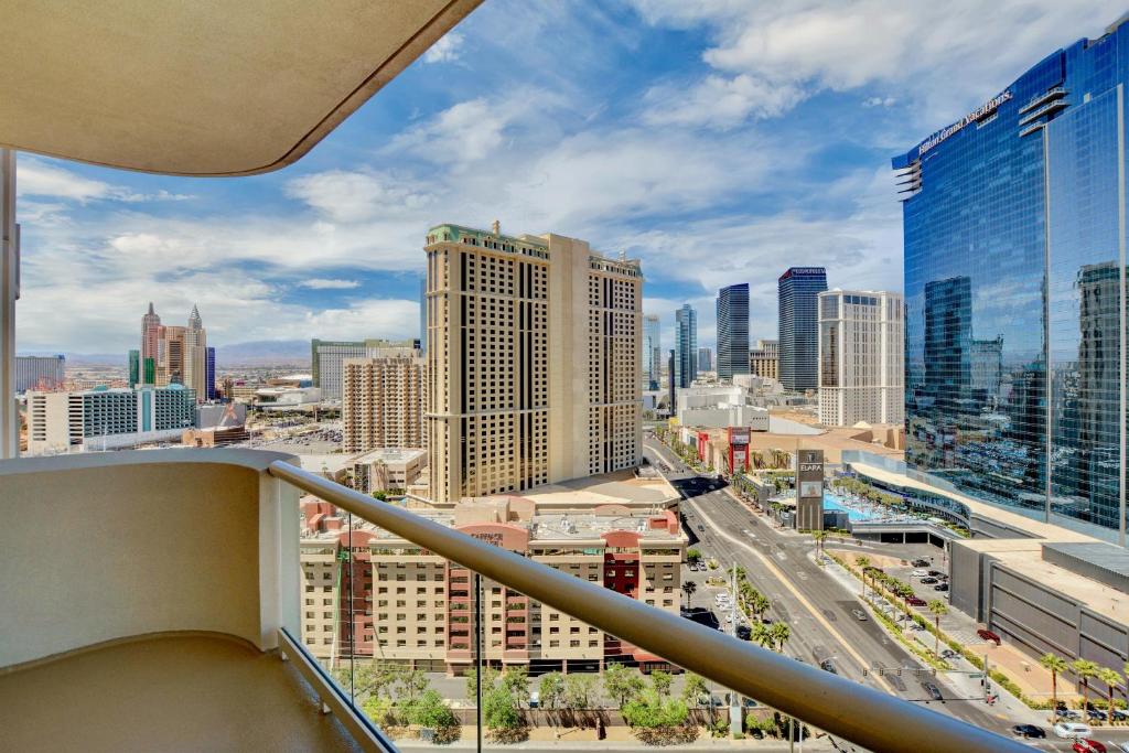 Nespecifikovaný výhled na destinaci Las Vegas nebo výhled na město při pohledu z apartmánu