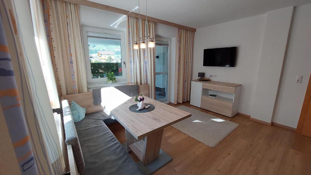 TV a/nebo společenská místnost v ubytování Appartement Tamara