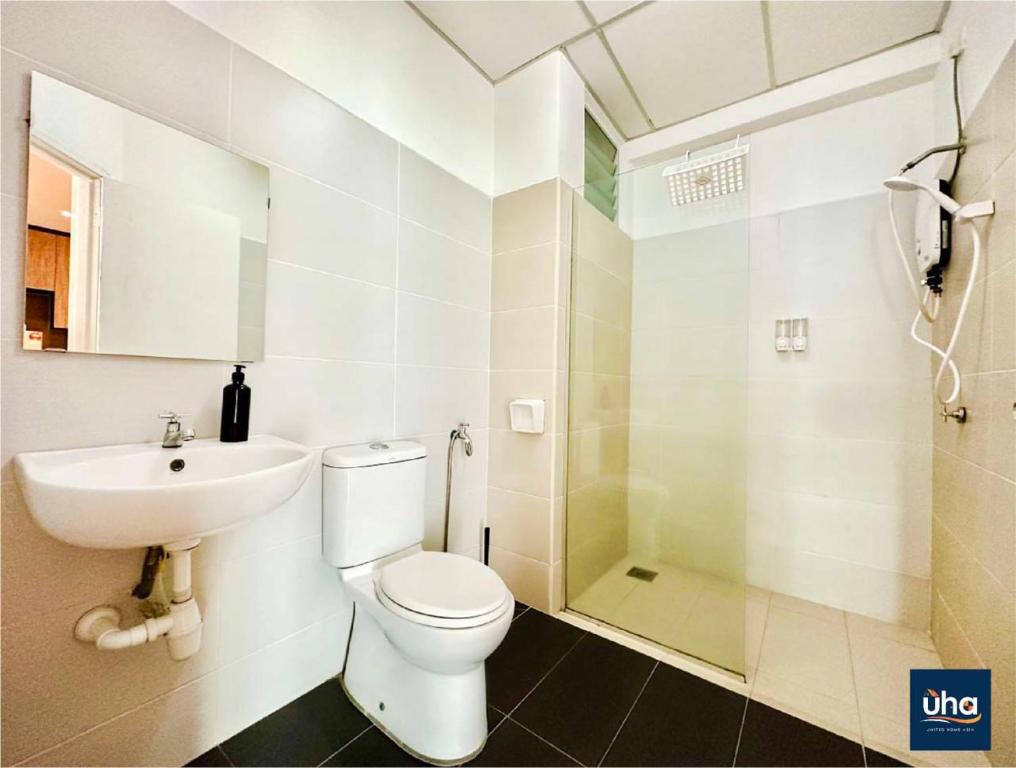 Akademik Suite by JK Home - Two-Bedroom Apartment