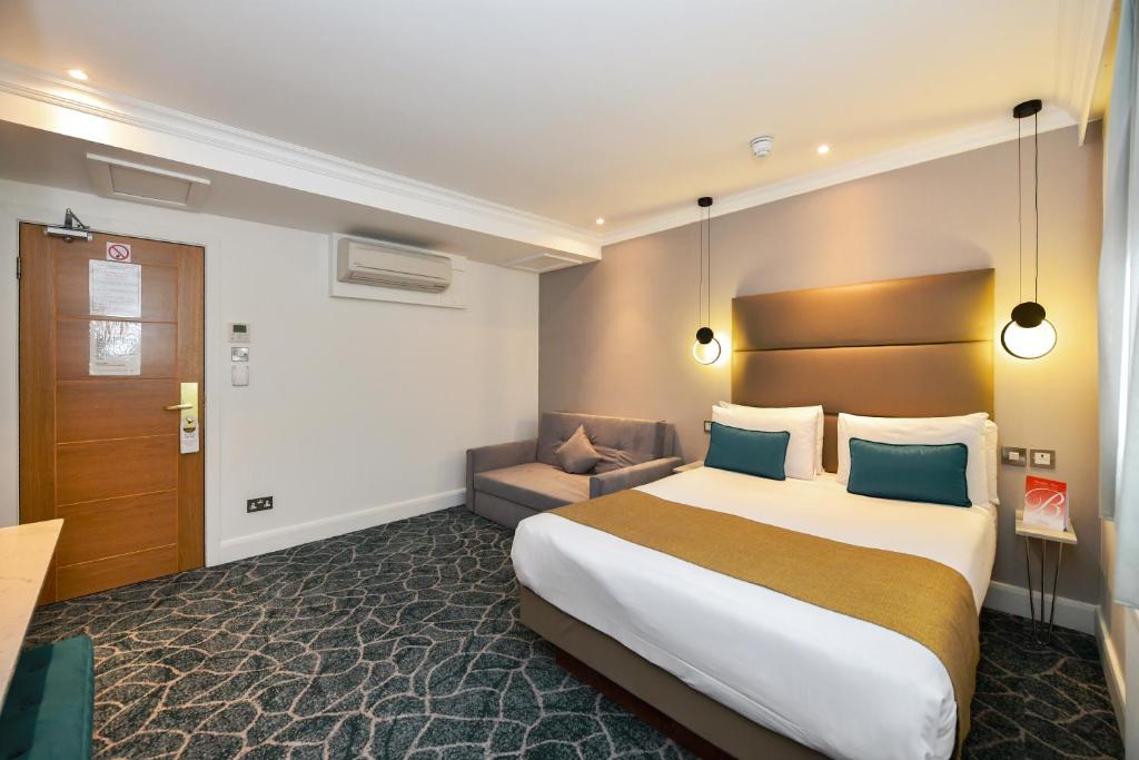 
Executive Triple Room
