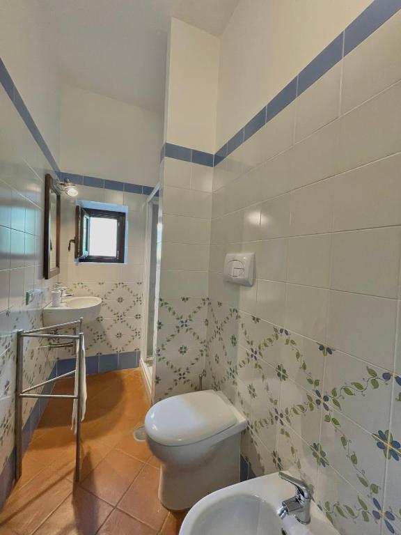 Łazienka w obiekcie Agriturismo Piano di Andrea