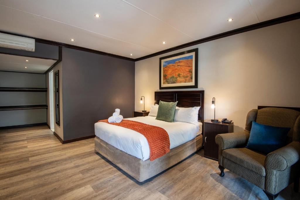 Arebbusch Travel Lodge - Luxuriöses Doppelzimmer – Poolblick