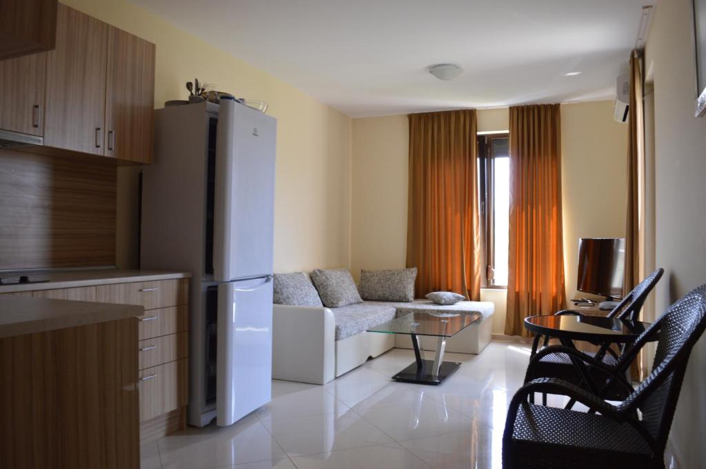 Afbeelding uit fotogalerij van Afrodita Apartments 2 in Sinemorets