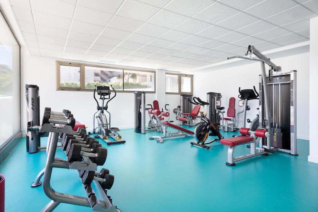 Fitness centrum a/nebo fitness zařízení v ubytování Hotel Best San Diego